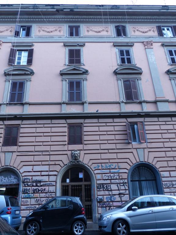 Between Termini & Colosseo Rome Exterior photo